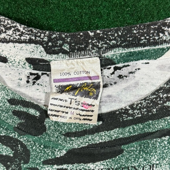 Vintage 1990s Miami Hurricanes Magic Johnson T’s All Over Print T-Shirt - Picture 2 of 3